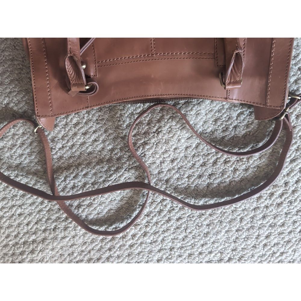 Born Chestnut brown leather Shoulder/ handbag large Metal logo‎ nice - Picture 5 of 9